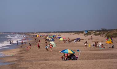 EN EL INICIO DEL 2022 LOS TURISTAS ELIGIERON LAS PLAYAS DEL PARTIDO DE MAR CHIQUITA PARA VERANEAR