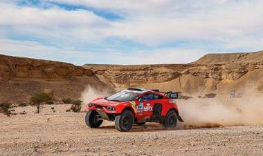 EL ARGENTINO ORLY TERRANOVA SORPRENDIÓ EN EL DAKAR Y GANÓ LA ETAPA 6 EN AUTOS, ANDÚJAR ABANDONÓ TRAS UN ACCIDENTE EN SU CUATRICICLO