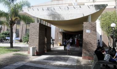 EN EL HOSPITAL DE NIÑOS DE SANTA FE CONFIRMARON EL PRIMER CASO DE FLURONA, ES DECIR, CORONAVIRUS E INFLUENZA AL MISMO TIEMPO