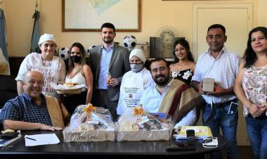 EL PARTIDO DE MAR CHIQUITA Y FAMAILLÁ HERMANADOS POR LA FIESTA DE LA EMPANADA