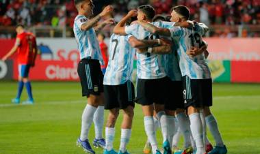 FÚTBOL: EN LA ALTURA DE CALAMA ARGENTINA SE HIZO FUERTE, VENCIÓ A CHILE Y LE COMPLICÓ LA CLASIFICACIÓN A QATAR