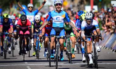 CICLISMO: “LA BESTIA” QUIROGA GANÓ LA ÚLTIMA ETAPA, POR MUY POCO NO PUDO DESTRONAR A NICO TIVANI QUE SE QUEDÓ CON II VUELTA DEL PORVENIR EN SAN LUIS
