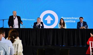 MAR CHIQUITA NO SE DETIENE: CON LA PRESENCIA DEL PRESIDENTE DE LA NACIÓN SE INAUGURÓ EN SANTA CLARA DEL MAR EL POLIDEPORTIVO