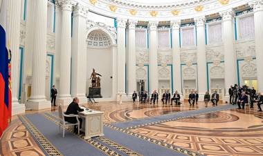 EN MEDIO DEL CONFLICTO, RUSIA RECONOCIÓ LA INDEPENDENCIA DE REGIONES SEPARATISTAS DE UCRANIA