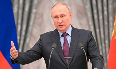 “NO TENÍA OTRA OPCIÓN PARA ACTUAR”, DIJO PUTIN SOBRE LA OPERACIÓN MILITAR EN UCRANIA, TRAS LOS BOMBARDEOS Y LA INVASIÓN