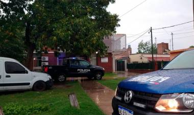 SANTA FE: ESCAPARON 8 PRESOS DE UNA COMISARÍA, ROMPIERON BARROTES Y HUYERON POR EL TECHO