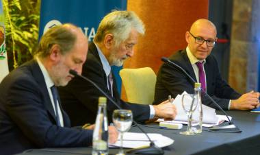 EL GOBERNADOR DE LA PROVINCIA DE SAN LUIS FORMALIZÓ EL CONVENIO PARA QUE EL BANCO NACIÓN SEA EL NUEVO AGENTE FINANCIERO