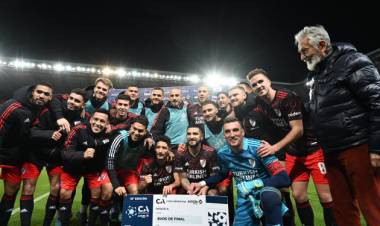 RIVER AVANZA EN LA COPA ARGENTINA TRAS GOLEAR A BARRACAS CENTRAL EN LA PEDRERA, DONDE SE VIVIÓ UNA FIESTA DEL FÚTBOL