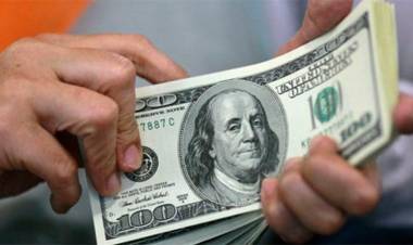 MERCADO CAMBIARIO: NUEVA DISPARADA DEL DÓLAR “BLUE”, EL BILLETE INFORMAL ESCALÓ $16 Y CERRÓ A $317