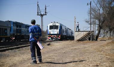 REGRESO DEL TREN DE PASAJEROS A SAN LUIS: LLEGÓ A LA PROVINCIA EL PRIMER SERVICIO REGULAR RETIRO-JUSTO DARACT