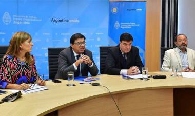 EL GOBIERNO MEDIANTE BOLETÍN OFICIAL CONVOCÓ A REUNIÓN PARA ANALIZAR EL AUMENTO DEL SALARIO MÍNIMO