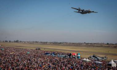 EN DOS JORNADAS, MÁS DE TRES MILLONES DE PERSONAS PARTICIPARON DEL FESTIVAL "ARGENTINA VUELA"