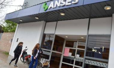 OFICIALIZARON EL BONO PARA JUBILADOS: DE CUÁNTO SERÁ SEGÚN EL HABER QUE PERCIBEN