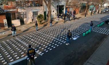 IMPACTANTE GOLPE AL NARCOTRÁFICO: "EL EMBARQUE ESTABA PLANEADO PARA SALIR DESDE EL PUERTO DE ROSARIO"