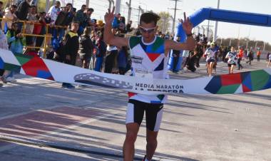 LUIS MOLINA SE QUEDÓ CON LA MEDIA MARATÓN “LA PEDRERA”,  SILVINA MARCHISIO GANÓ ENTRE LAS DAMAS
