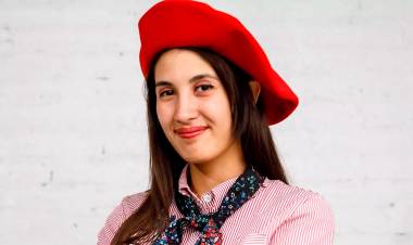 DE ARGENTINA A NUEVA YORK: LA CANTANTE DE CHAMAMÉ SELE VERA LLEGÓ AL TIMES SQUARE