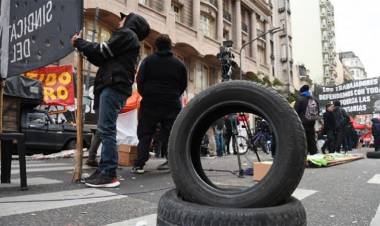 LLEGARON A UN ACUERDO: TRABAJADORES DE NEUMÁTICOS TENDRÁN SUBAS EN TRAMOS Y “GRATIFICACIÓN EXTRAORDINARIA"