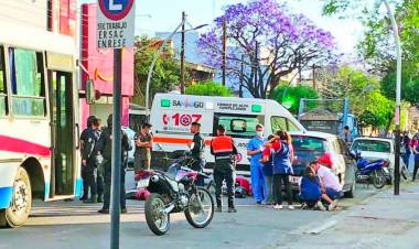 SANTIAGO DEL ESTERO: UN NENE QUE SALÍA DEL JARDÍN, SE CAYÓ DE LA MOTO Y FUE ATROPELLADO POR UN CAMIÓN