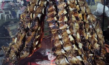 BUENOS AIRES: COMIENZA LA 17° FIESTA PROVINCIAL DEL COSTILLAR EN VIVORATÁ