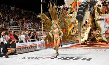 EL CARNAVAL DEL PAÍS BRILLÓ EN LA SEGUNDA NOCHE DE ESTE 2023