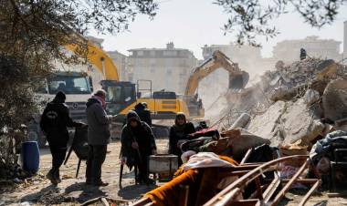 TERREMOTO EN TURQUÍA Y SIRIA: RESCATARON A UNA ADOLESCENTE QUE PASÓ 250 HORAS BAJO LOS ESCOMBROS