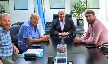 PARTIDO DE MAR CHIQUITA: EL INTENDENTE JORGE PAREDI SOLICITÓ NUEVAS CONEXIONES DE GAS AL ENARGAS