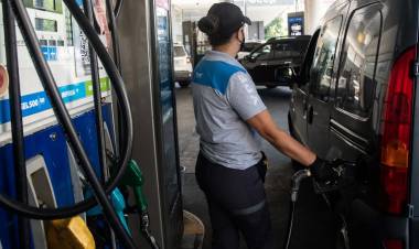 SUBA DE PRECIOS: YPF SE SUMA AL AUMENTO DEL 3,8%. SUS COMBUSTIBLES DESDE ESTE JUEVES