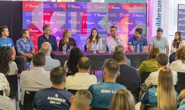 EL GOBIERNO DE SAN LUIS PRESENTÓ EL MUNDIALITO DE FÚTBOL BARRIAL Y PLANES DEPORTIVOS EN TODA LA PROVINCIA