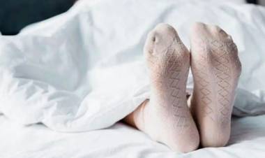 LA ALIMENTACIÓN Y EL SUEÑO: AFIRMAN QUE DORMIR MÁS DE 9 HORAS O MENOS DE 6, AUMENTA EL RIESGO DE SOBREPESO