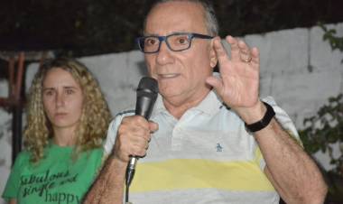 EN VILLA MERCEDES Y CON LAS PRIMERAS 50 PROPUESTAS, COMENZÓ A RECORRER LOS BARRIOS JOAQUIN SURROCA