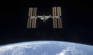 UNA VOZ ARGENTINA SE COLÓ EN LA TRANSMISIÓN DE UNA CAMINATA ESPACIAL