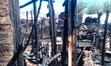 TRAGEDIA EN LOCALIDAD MENDOCINA: TRES HERMANITOS DE 7, 9 Y 13 AÑOS MURIERON EN EL INCENDIO DE SU VIVIENDA