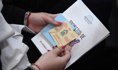 EL “SENADO VA A LA ESCUELA” RECORRIÓ TUCUMÁN