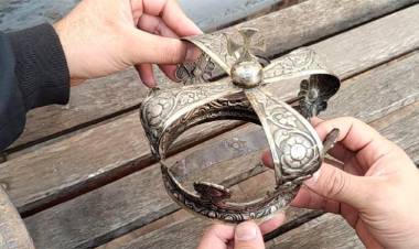 RECUPERARON LA CORONA SUSTRAÍDA EN LA CATEDRAL DE CÓRDOBA, ERA DE PLATA Y DE UN VALOR INCALCULABLE: EL VIDEO DEL ROBO