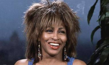 A LOS 83 AÑOS MURIÓ LA CANTANTE TINA TURNER, LA REINA DEL ROCK'N ROLL