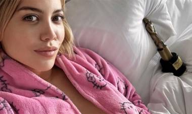 WANDA NARA JUGÓ AL LÍMITE CON OSADAS FOTOS DESDE LA CAMA