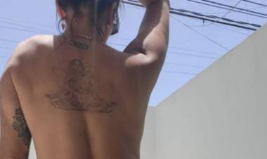 “AMO MI VIDA”: HIZO TOPLESS Y PUBLICÓ FOTOS DE ALTÍSIMO VOLTAJE