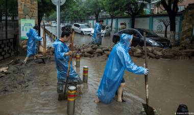 DECENAS DE MUERTOS Y DESAPARECIDOS EN CHINA POR LAS FUERTES LLUVIAS