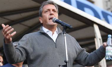 ESTA TARDE ANUNCIARÁN MEDIDAS PARA MONOTRIBUTISTAS Y TRABAJADORES QUE NO PAGAN GANANCIAS