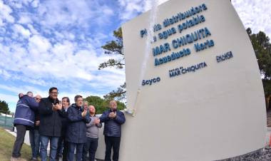 JORGE PAREDI Y NESTOR ÁLVAREZ INAUGURARON EL ACUEDUCTO SANTA CLARA DEL MAR- MAR CHIQUITA