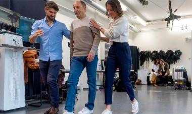 TRATAMIENTO INNOVADOR: IMPLANTE PERMITE CAMINAR A UN PACIENTE CON PARKINSON TRAS 25 AÑOS DE ENFERMEDAD