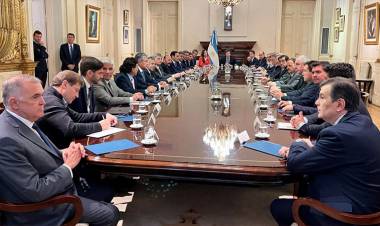 REUNIÓN EN LA CASA ROSADA: MILEI PIDIÓ APOYO A LOS GOBERNADORES PARA LAS REFORMAS ECONÓMICAS QUE IMPULSA