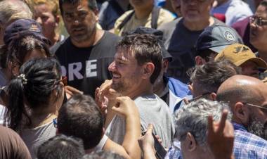 "EL CUERPO, LA SANGRE Y EL DOLOR LOS PONEN LOS TRABAJADORES Y LOS POBRES... Y EL MATE SE LO TOMA LA CASTA”