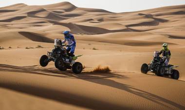 DAKAR: MANU ANDÚJAR SIGUE LIDERANDO EN QUADS Y LOS HERMANOS BENAVIDES SE RETRASAN EN MOTOS