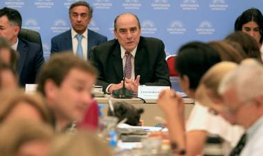 FRANCOS EXPUSO EN DIPUTADOS Y AFIRMÓ QUE MODIFICARÁN “ERRORES EN LA REDACCIÓN” DE LA LEY ÓMNIBUS