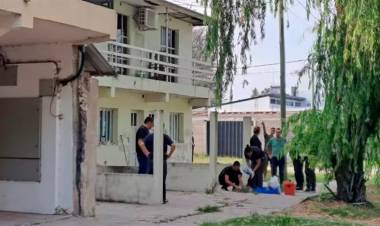 OCURRIÓ EN SANTA FE: INTENTÓ ROBAR A UN DEPARTAMENTO, SE CORTÓ CON UNA VENTANA Y MURIÓ DESANGRADO