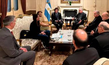 MILEI RECIBIÓ A LA CONFERENCIA EPISCOPAL: LOS OBISPOS EXPRESARON INQUIETUD POR LA “FALTA DE ALIMENTO Y MEDICAMENTOS”
