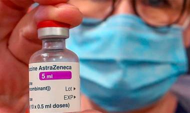 DEMANDA CONTRA ASTRAZENECA POR LA VACUNA COVID: “NO PODÍA MOVER LAS PIERNAS”