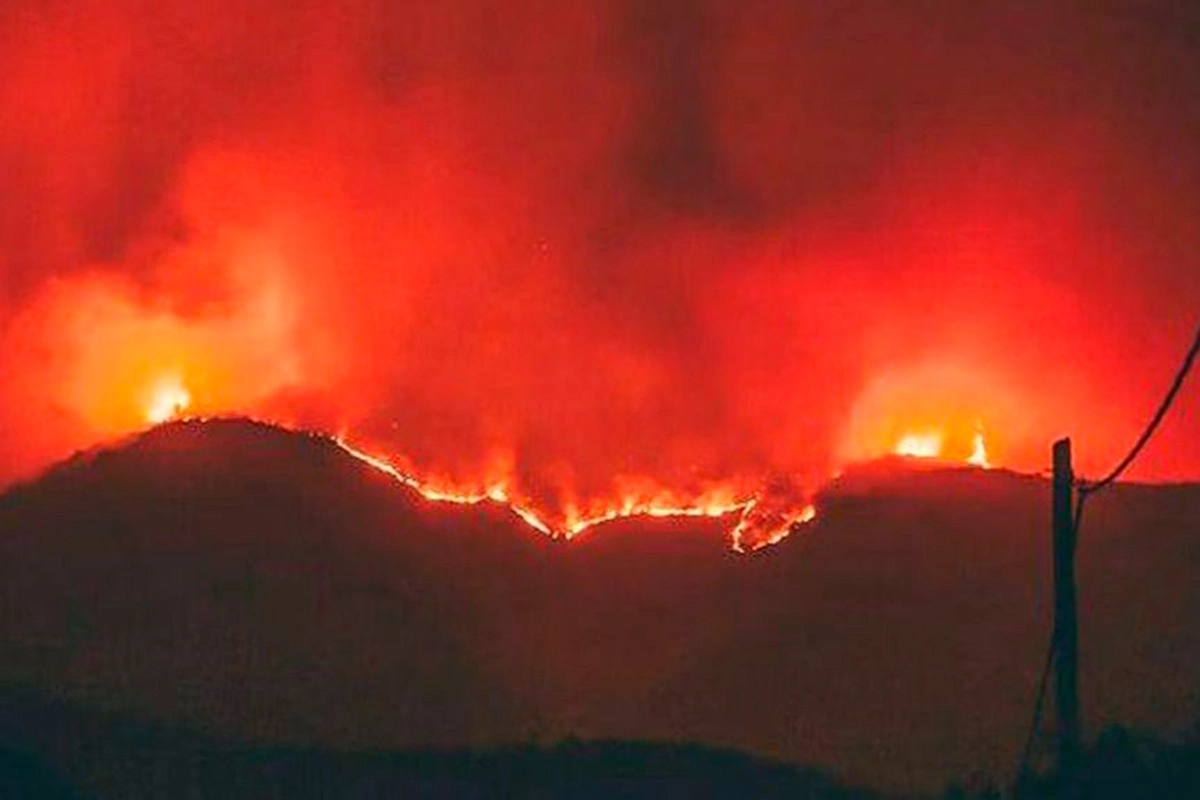 INCENDIOS EN CÓRDOBA, SIGUEN LAS LLAMAS: PROHIBIERON INGRESOS A CERROS URITORCO, CHAMPAQUÍ Y LOS GIGANTES