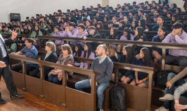 VILLA MERCEDES: EL COLEGIO NACIONAL FUE ESCENARIO DE LA CUARTA CHARLA DE SENSIBILIZACIÓN SOBRE DISCAPACIDAD